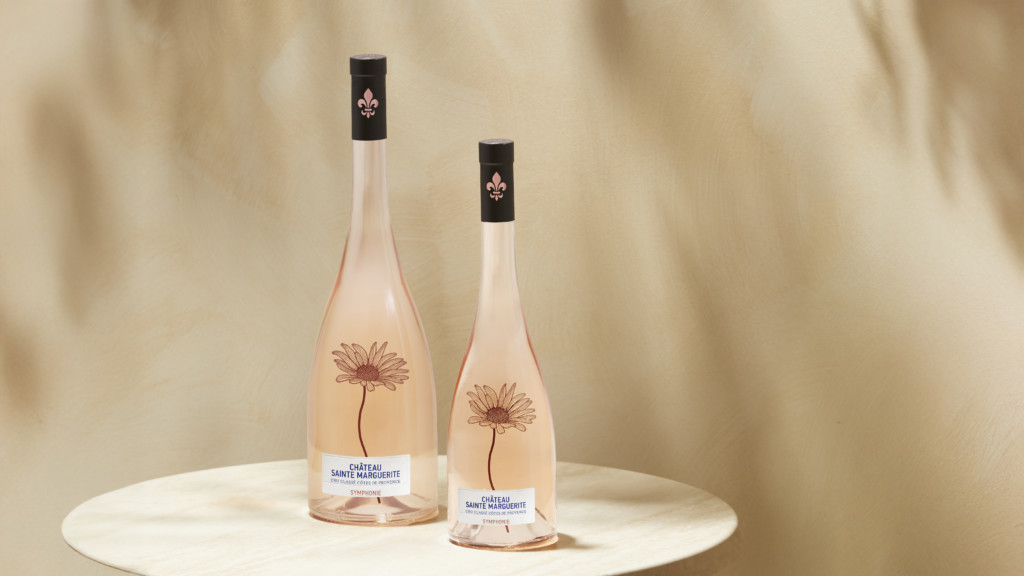 CHATEAU SAINTE MARGUERITE - symphonie - beautyshot - terrace - duo - 16.9